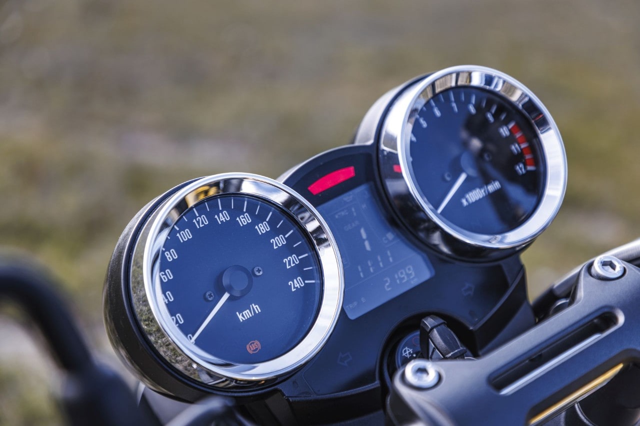 Kawasaki Z900 RS SE e Yamaha XRS900: modern classic... a modo loro